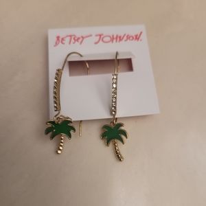 BETSEY JOHNSON PALM TREE EARRINGS